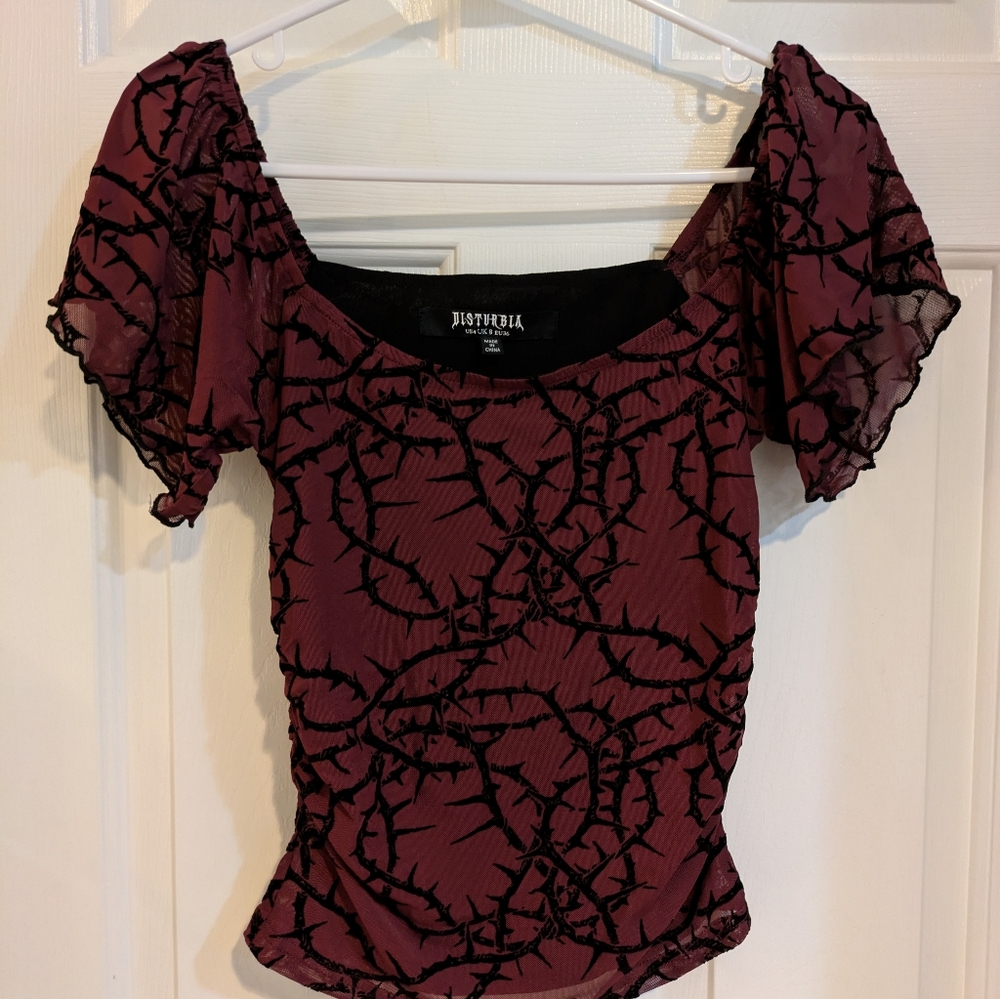 Disturbia Top